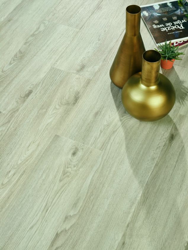 Kiri - Mus Oak Dryback flooring shot